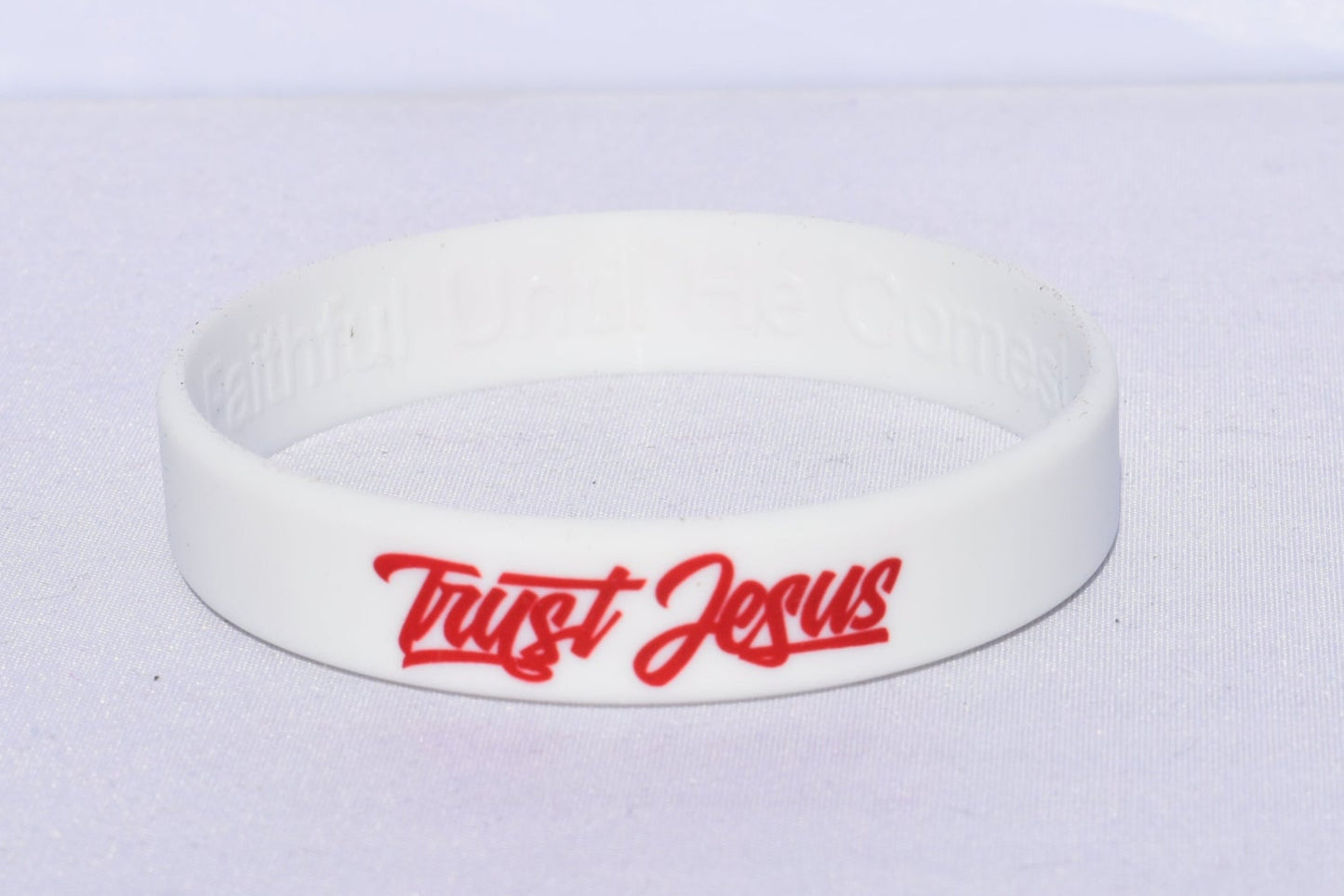 WHITE/RED REMINDER BAND